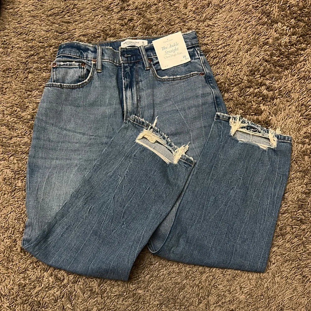 Abercrombie & Fitch Curve Love Ankle Straight Ultra High Rise NWT - Picture 3 of 6